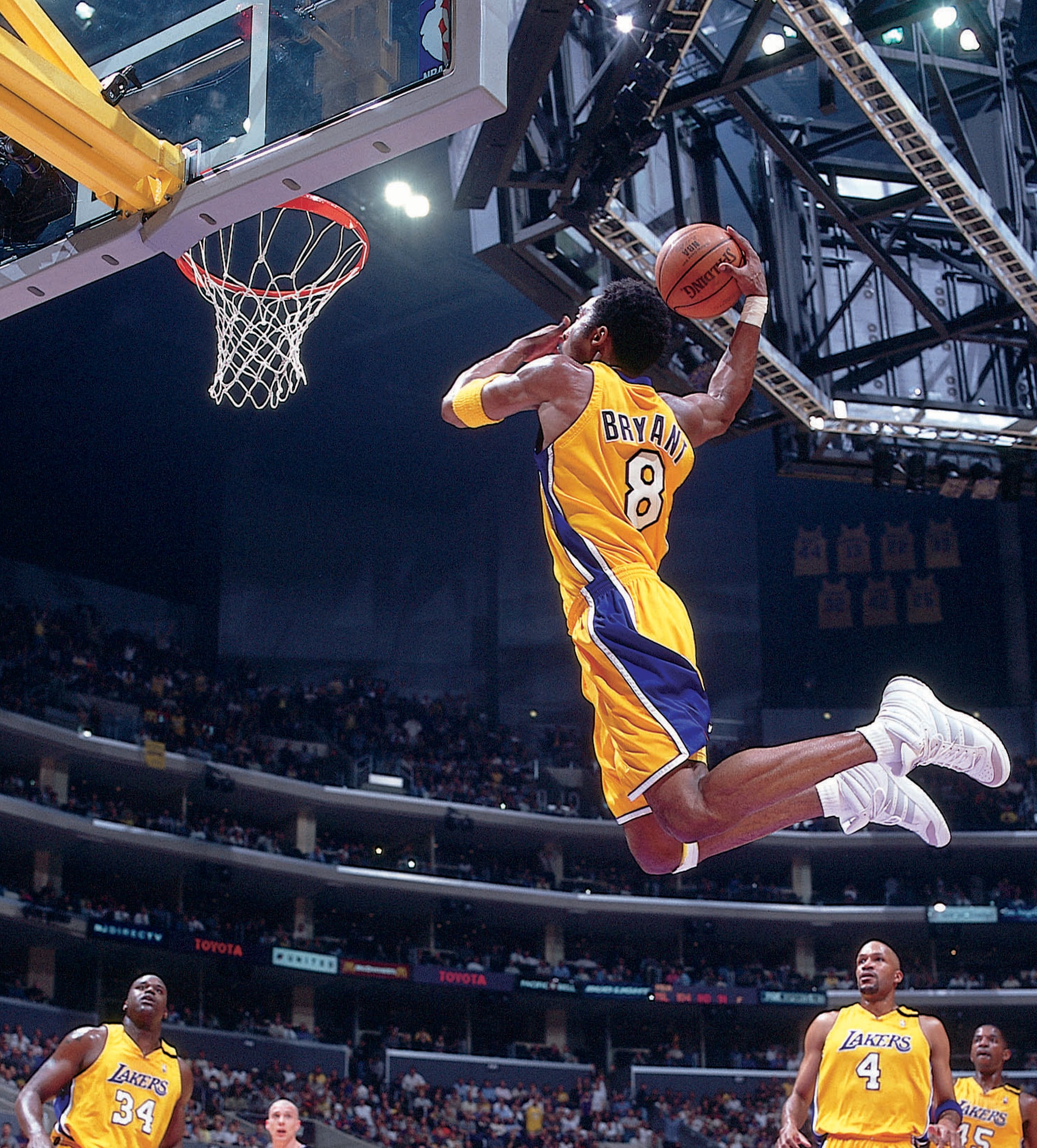 When Kobe Bryant showed up in the Lakers warm up shirt and became the  youngest NBA Dunk Contest winner in history! #MambaForever