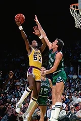 File:Lakers banners & retired jerseys 2022.jpg - Wikipedia