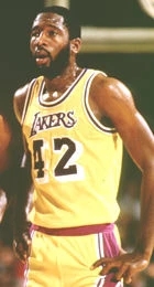 lakers retired numbers